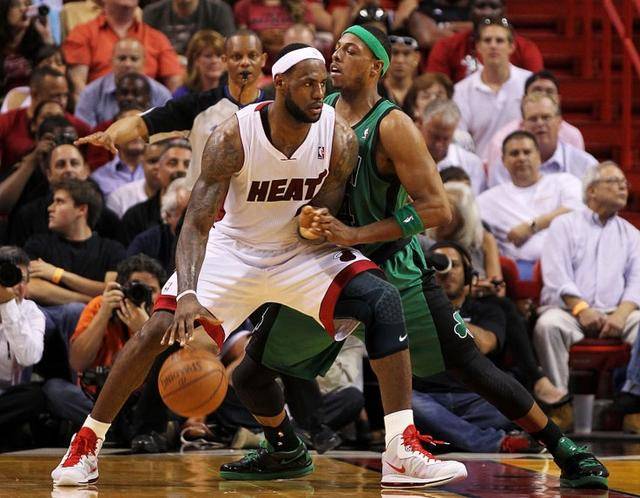 用实际行动 用实际行动