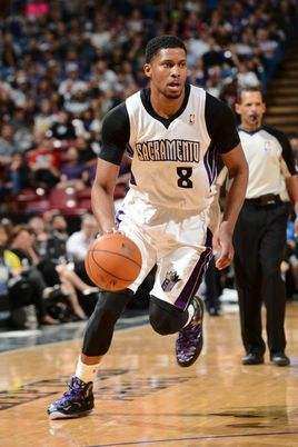 也展示了他 也展示了他