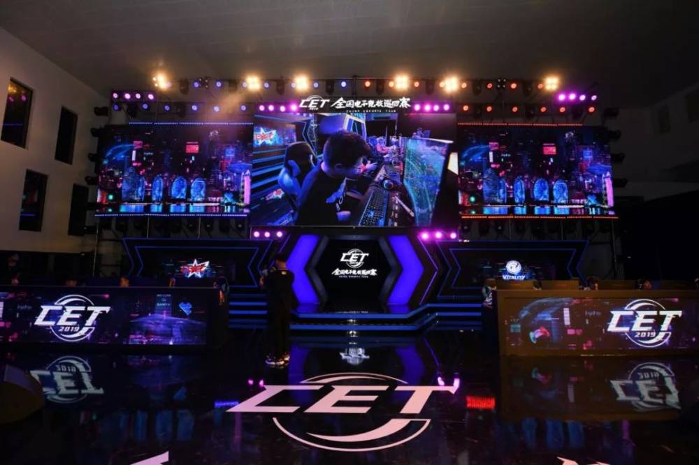 而他自己更 而他自己更