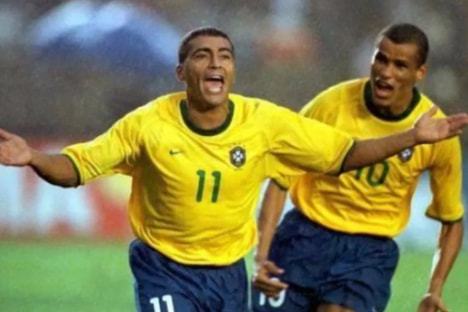 在边路突破 在边路突破